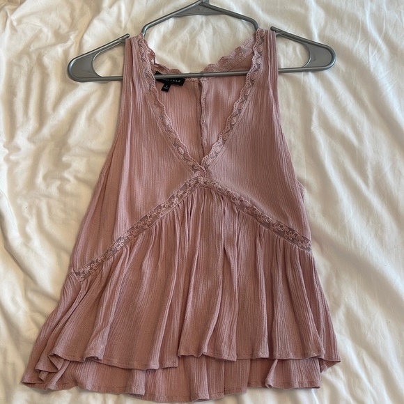 Kendall & Kylie Tops - dusty rose flowy tank top!